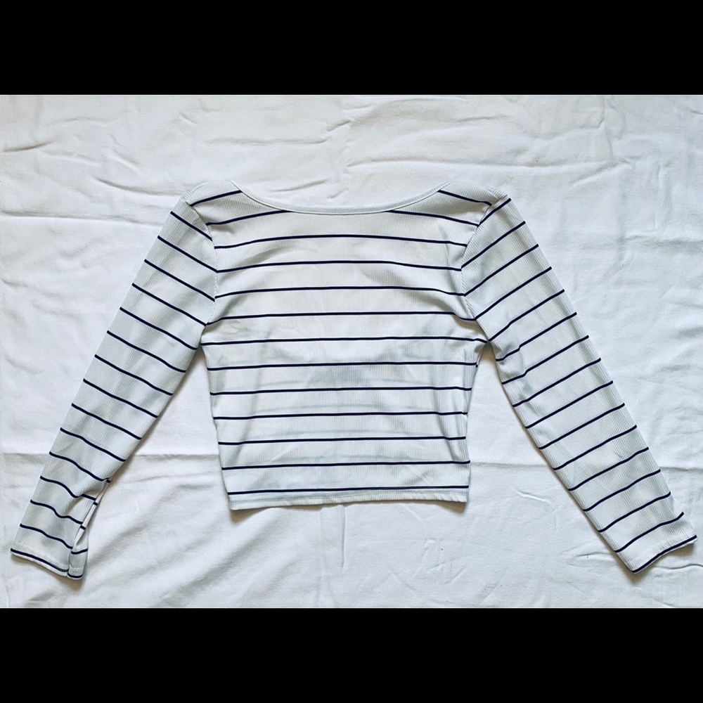Crop Top - Picture 4 of 4
